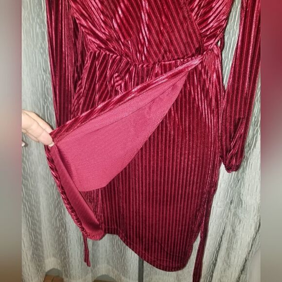 Solid Color V-neck Sweater Dress With Waist Belt small - Picture 4 of 10